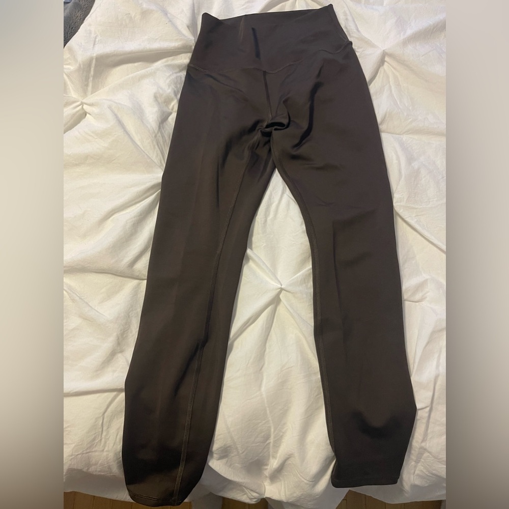 Alo Airlift 7/8 high waist legging. Size medium color espresso